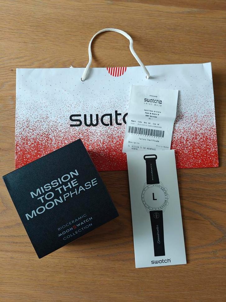 Moonswatch Mission To The Moonphase + band origineel & nieuw, Handtassen en Accessoires, Horloges | Heren, Nieuw, Polshorloge