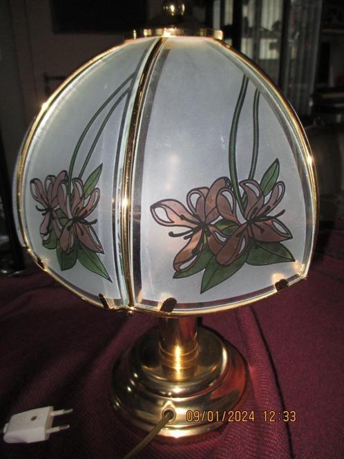 Très belle lampe de table, Antiquités & Art, Antiquités | Verre & Cristal, Enlèvement