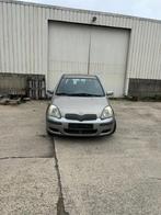 Toyota Yaris 1.0 benzine Bj 2004 165000km, Alarm, Beige, Bedrijf, Handgeschakeld