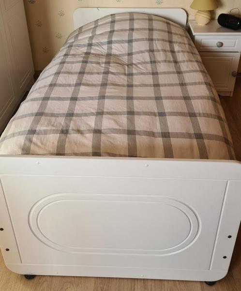 Babykamer evolueert naar een groot elektrisch Beka-bed voor, Kinderen en Baby's, Kinderkamer | Bedden, Zo goed als nieuw, 180 cm of meer