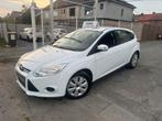 Ford focus 1.6 diesel 2013 new model 230.000km euro 5, Auto's, Focus, Euro 5, Zwart, 4 cilinders