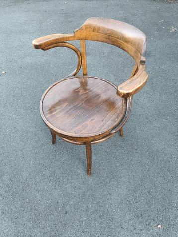 Thonet 233 armstoel jaren 20 beschikbaar voor biedingen