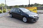 Opel Astra Sports Tourer 1.7 CDTi Cosmo ***DESTOCKAGE B2B***, Auto's, Zwart, 1686 cc, Zwart, Bedrijf