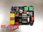 Boîte à fusibles d'un Peugeot 208, -, 3 mois de garantie, Utilisé, -