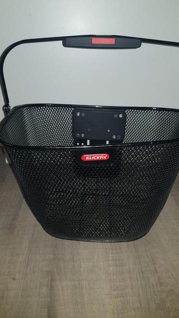 Panier vélo adulte avec attache beschikbaar voor biedingen