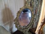 zeer oud bronzen  spiegeltje,klapbaar met geslepen spiegel, Enlèvement
