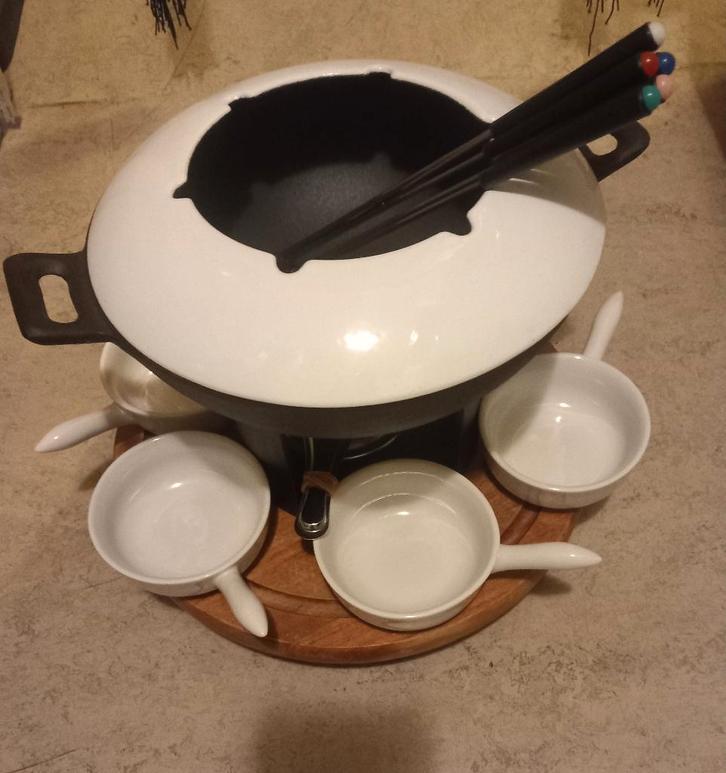 Fondueset van Bourguignonne of Chinees, Huis en Inrichting, Keuken | Potten en Pannen, Nieuw, Wok, Gietijzer, Ophalen