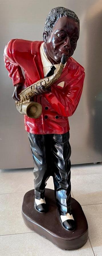 Stanbeeld SAXOFONIST // H : 76 cm - L : 26 cm - L : 36 cm beschikbaar voor biedingen