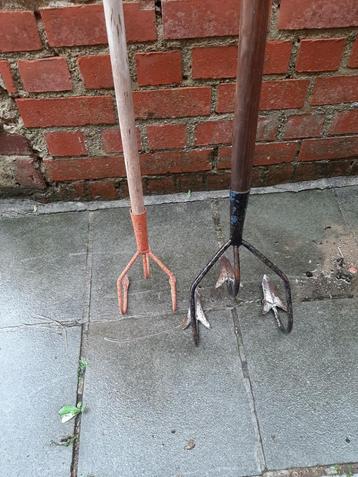 CULTIVATOR GROOT EN KLEIN  beschikbaar voor biedingen
