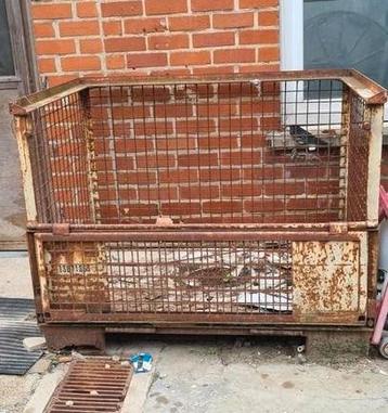 Metalen container, gitterbox, draadbox, gaascontainer  beschikbaar voor biedingen