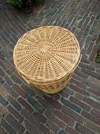 Gratis rieten mand, Ophalen