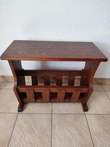 Krantenbak  (houtsoort: eik) beschikbaar voor biedingen