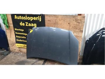 Motorkap van een Toyota Avensis beschikbaar voor biedingen