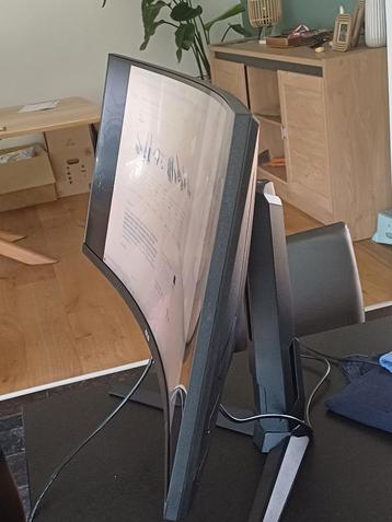 asus tuf gaming  curved beeldscherm beschikbaar voor biedingen