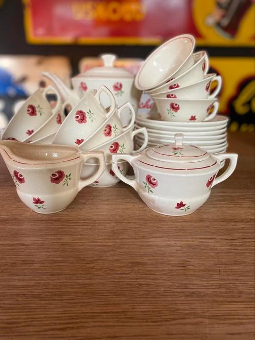 Prachtig oud koffieservies Nimy met roosjes, Antiek en Kunst, Antiek | Servies compleet, Ophalen of Verzenden
