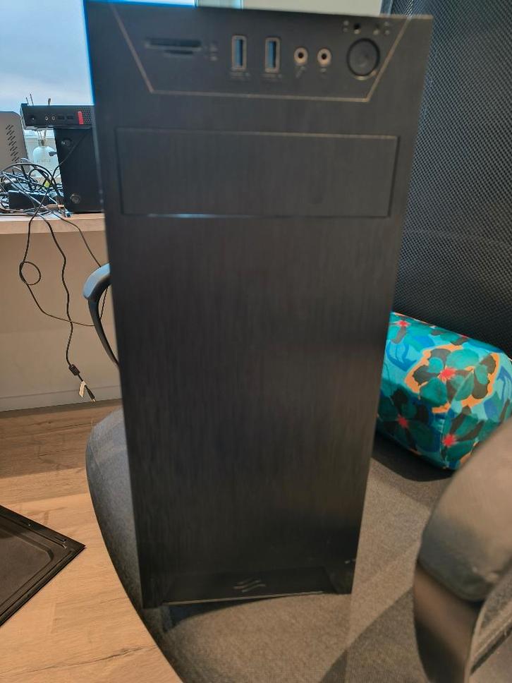 Desktop case, Computers en Software, Computerbehuizingen, Zo goed als nieuw, Ophalen