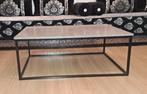 Tafel in de woonkamer, Huis en Inrichting, Tafels | Salontafels, Ophalen, Overige materialen, 100 tot 150 cm, 50 tot 100 cm