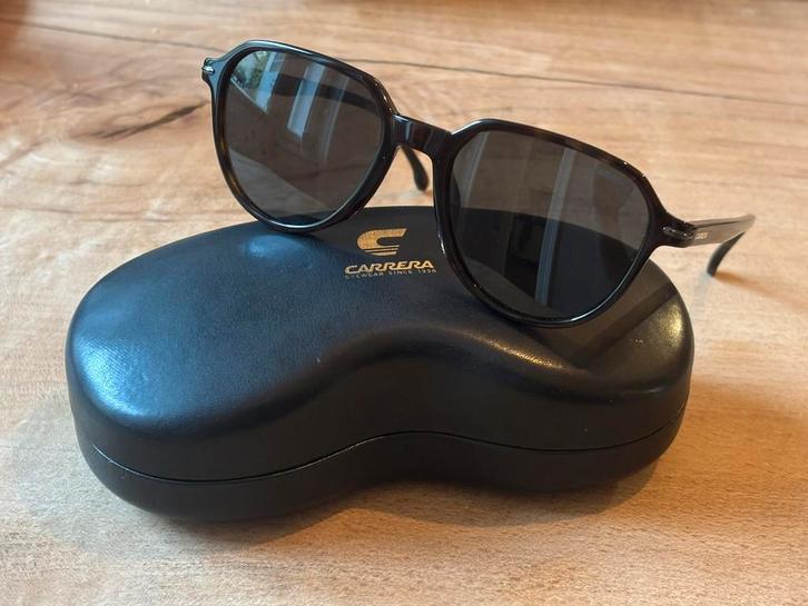 Carrera 342 s zonnebril nieuwstaat, Handtassen en Accessoires, Zonnebrillen en Brillen | Heren, Nieuw, Zonnebril, Carrera, Zwart