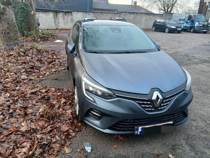 Clio 5 intens tce90, Auto's, Renault, Particulier, Benzine, Berline, 5 deurs, Handgeschakeld, Zilver of Grijs, Grijs, Leder en Stof