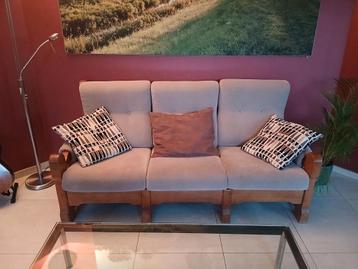 Beige /  grijze zetels met wasbare kussenslopen!  beschikbaar voor biedingen