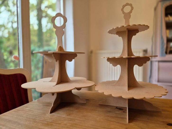 Etagères in MDF hout 3 verdiepingen en 2 verdiepingen, Huis en Inrichting, Woonaccessoires | Etagères, Ophalen of Verzenden