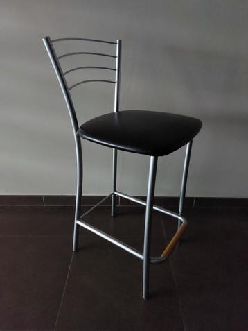 Set van 4 barkrukken beschikbaar voor biedingen