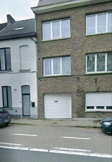 Garage te Rooigemlaan te huur beschikbaar voor biedingen