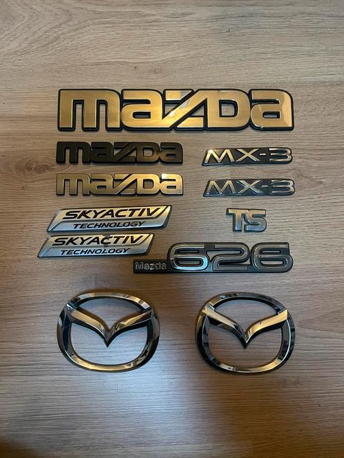 Mazda emblemen allerlei, Verzamelen, Automerken, Motoren en Formule 1, Ophalen of Verzenden