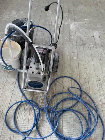 Verfspuit spuitmachine airless set 1500 watt beschikbaar voor biedingen