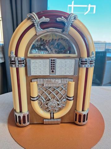 Jukebox designradio beschikbaar voor biedingen