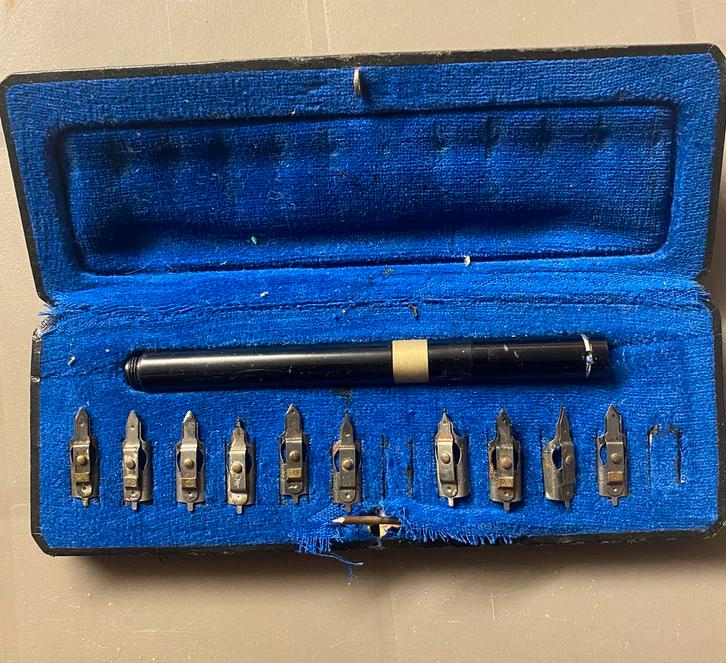 Vintage Pelikan Graphos vulpennenset, Verzamelen, Pennenverzamelingen, Gebruikt, Vulpen, Overige merken, Met doosje, Ophalen