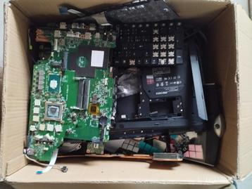 partij onderdelen MSI laptops beschikbaar voor biedingen