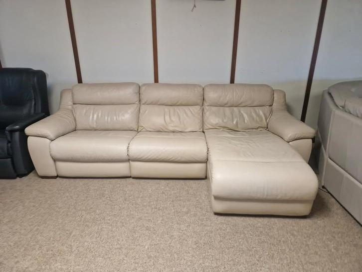 TAUPE BUFFELLEDEREN HOEKSALON MET 2 ELEKTRISCHE RELAXEN, Huis en Inrichting, Zetels | Zetels en Chaises Longues, Gebruikt, Leer