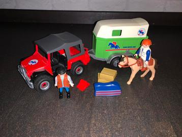 Playmobil auto met paardentrailer beschikbaar voor biedingen