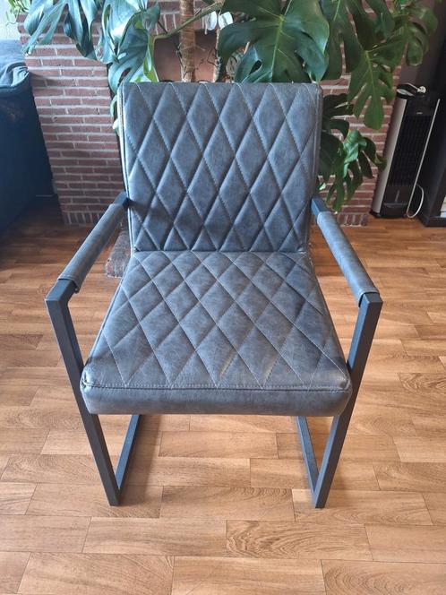4 prachtige stoelen, Huis en Inrichting, Stoelen, Zo goed als nieuw, Ophalen
