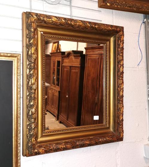 Dikke antieke gouden spiegel H 61cm B 51cm Dikte kader 8cm, Antiek en Kunst, Antiek | Spiegels, 50 tot 100 cm, Minder dan 100 cm