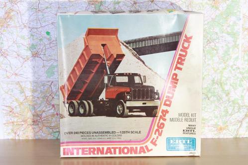 International F-2674 Dump Truck ERTL, Hobby en Vrije tijd, Modelbouw | Auto's en Voertuigen, Zo goed als nieuw, Truck, Groter dan 1:32