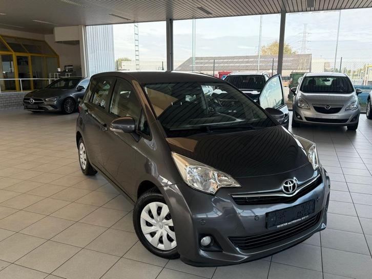 Toyota Verso-S 1.3I Benzine 73KW Euro 5 L.EZ OK, Auto's, Toyota, Bedrijf, Verso, Achteruitrijcamera, Airconditioning, Elektrische buitenspiegels