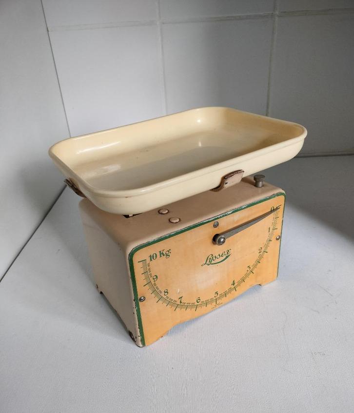 Keukenweegschaal LYSSEX. Vintage én weegt perfect. '50-'60., Huis en Inrichting, Keuken | Keukenbenodigdheden, Gebruikt, Ophalen of Verzenden