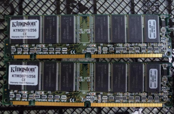 RAM geheugen modules - DIMM SDRAM 133 MHz - voor oudere PC, Computers en Software, RAM geheugen, Zo goed als nieuw, Desktop, 1 GB of minder