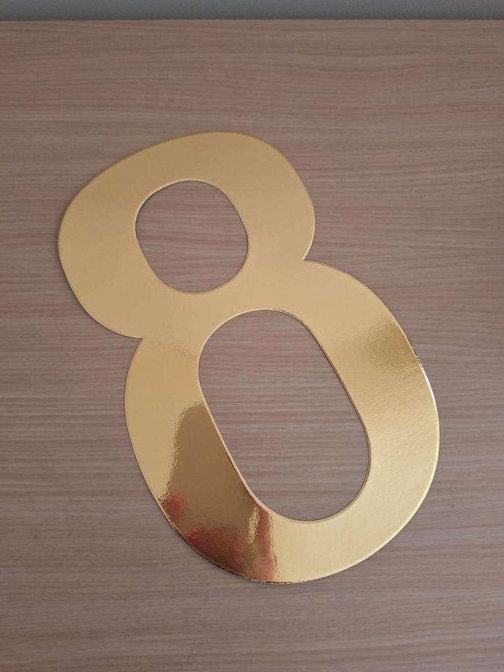Gouden verjaardagscijfer 8, Hobby en Vrije tijd, Feestartikelen, Zo goed als nieuw, Versiering, Ophalen of Verzenden
