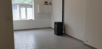Bureau ou atelier avec chauffage et wc beschikbaar voor biedingen