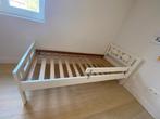 Peuterbed met lattenbodem, zijsteun en matras (Ikea), Ophalen, Gebruikt, 70 tot 85 cm, 140 tot 160 cm