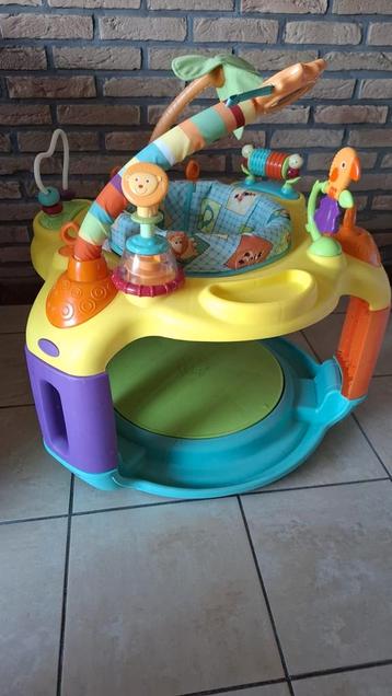 Centre d'activités Bright Starts pour bébé beschikbaar voor biedingen