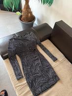 Stijlvol feestkleed van GUESS – maat XS, Ophalen, Zo goed als nieuw, Maat 34 (XS) of kleiner