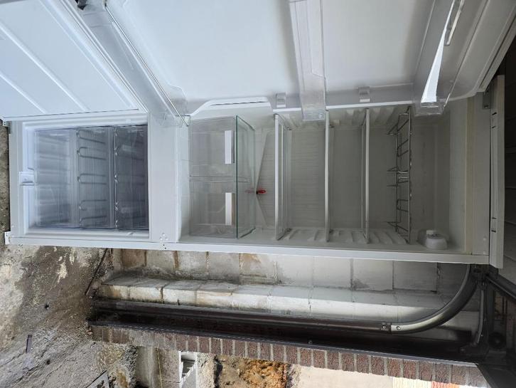 Combi koelkast met diepvries merk AEG, Elektronische apparatuur, Koelkasten en IJskasten, Gebruikt, Met vriesvak, 150 tot 200 liter