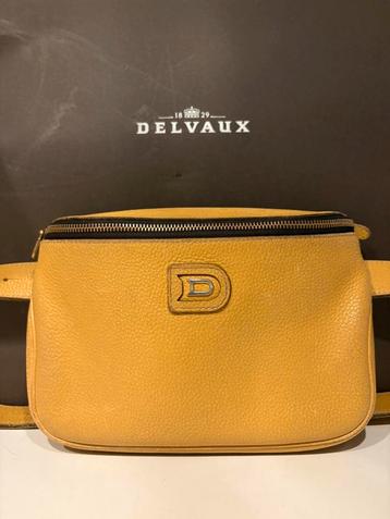 DELVAUX EVASION heuptasje koolzaad geel beschikbaar voor biedingen