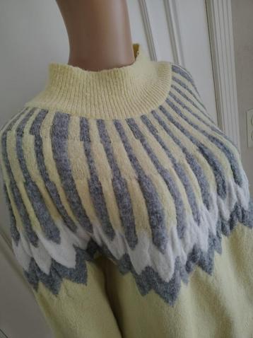 Warme trui uit bobo   beschikbaar voor biedingen