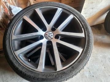 Jantes Volkswagen de 18 pouces avec Michelin Alpine et Conti, Enlèvement, Utilisé, Jante(s)