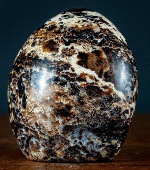 Topstuk zwarte opaal vrije vorm sculptuur uit Madagascar, Verzamelen, Mineralen en Fossielen, Mineraal, Ophalen of Verzenden